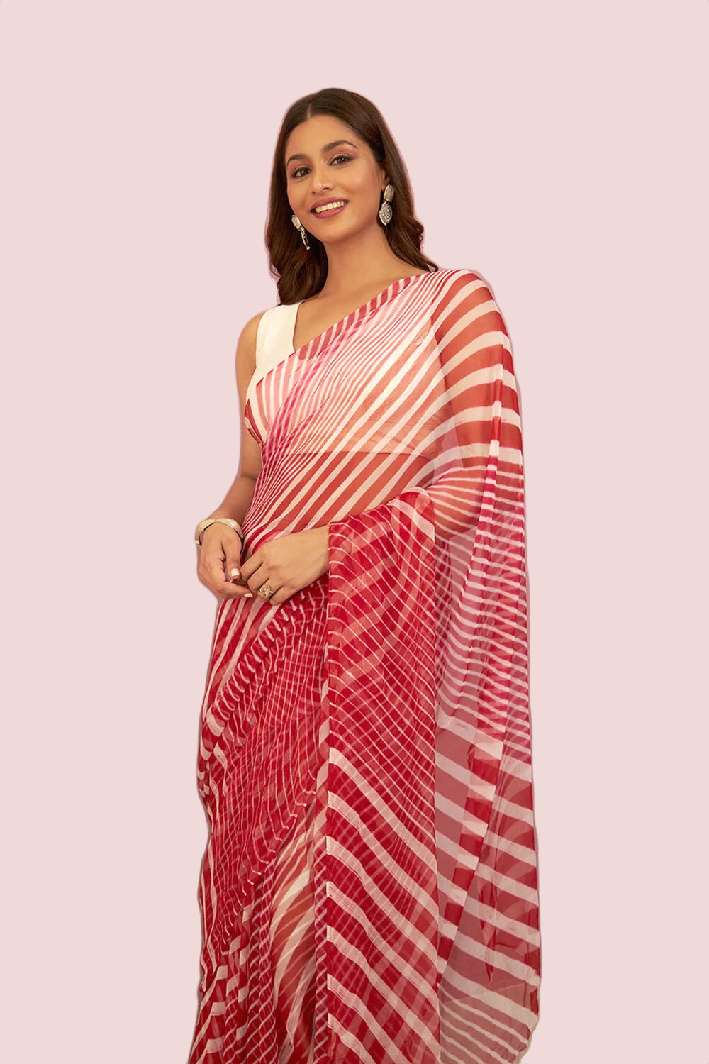 White Red Lahariya Georgette Saree - Image 4